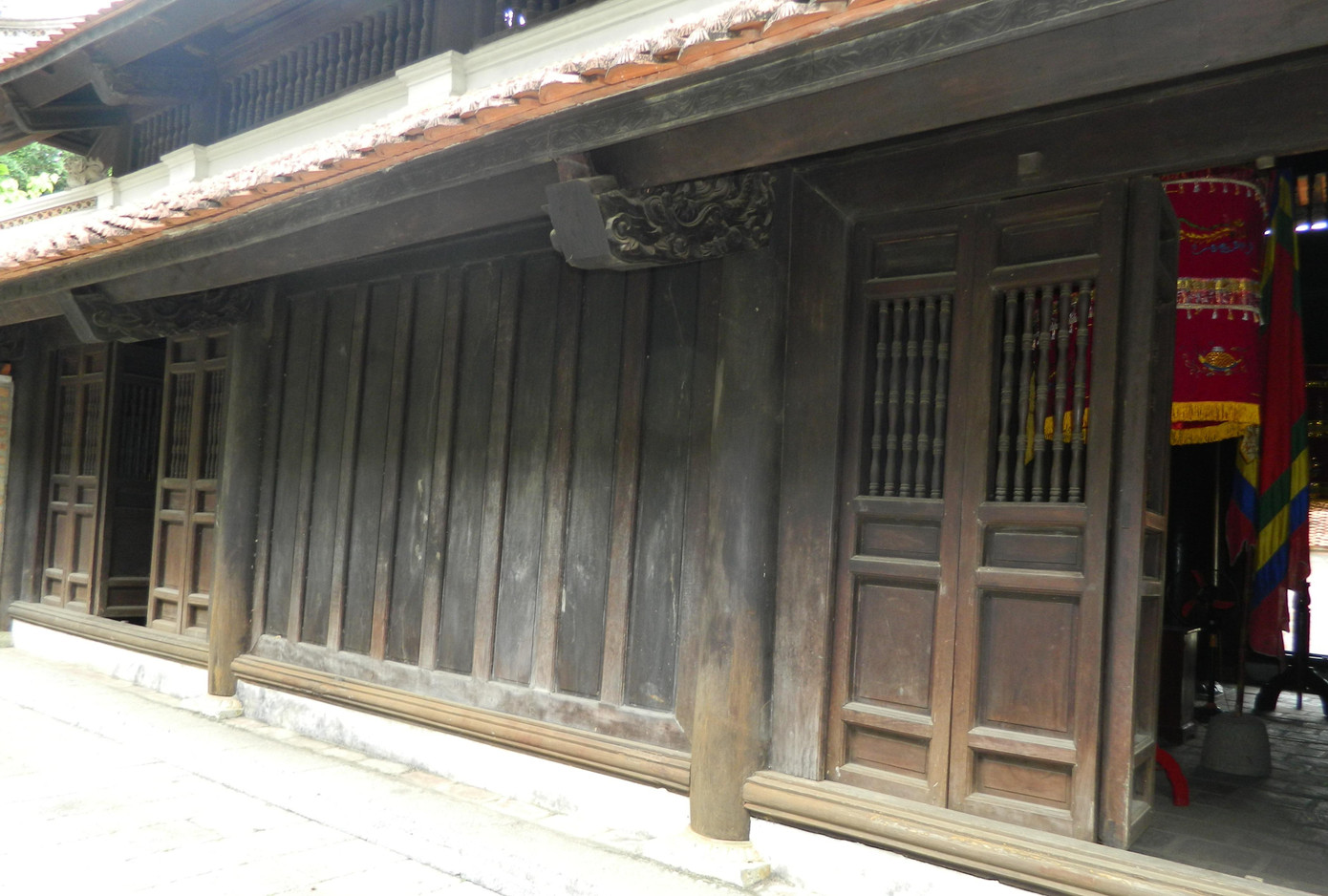 Từ bao đời nay, nhân dân làng Phú Điền đã tổ chức sinh hoạt văn hóa tín ngưỡng tuân theo phong tục cổ truyền (ngày lễ, tết cổ truyền, ngày mất của bà Triệu). Trong đó, lễ hội chính được tổ chức trong 3 ngày, từ ngày 19 đến ngày 22 tháng hai âm lịch.