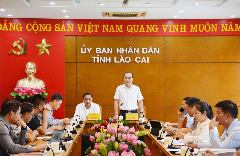 Ông Vũ Xuân Cường, Phó Bí thư thường trực Tỉnh ủy, Chủ tịch HĐND tỉnh Lào Cai phát biểu tại cuộc họp Ban Chỉ đạo Giải phóng mặt bằng Dự án đầu tư xây dựng tuyến đường sắt Lào Cai - Hà Nội - Hải Phòng (đoạn qua địa bàn tỉnh Lào Cai).