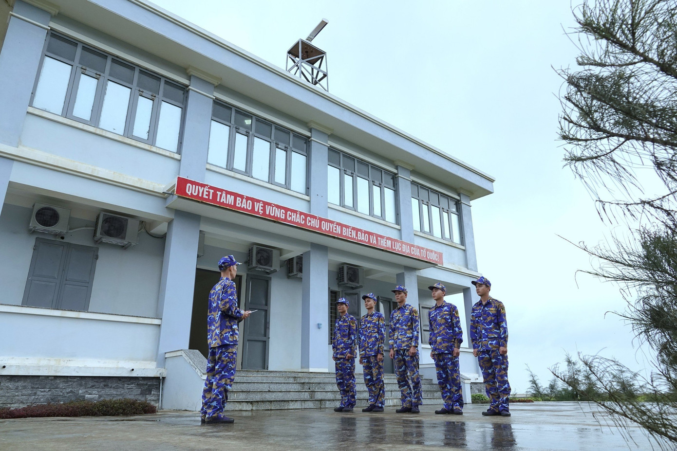 Quán triệt nhiệm vụ cho kíp trực của Trạm ra-đa 3512.