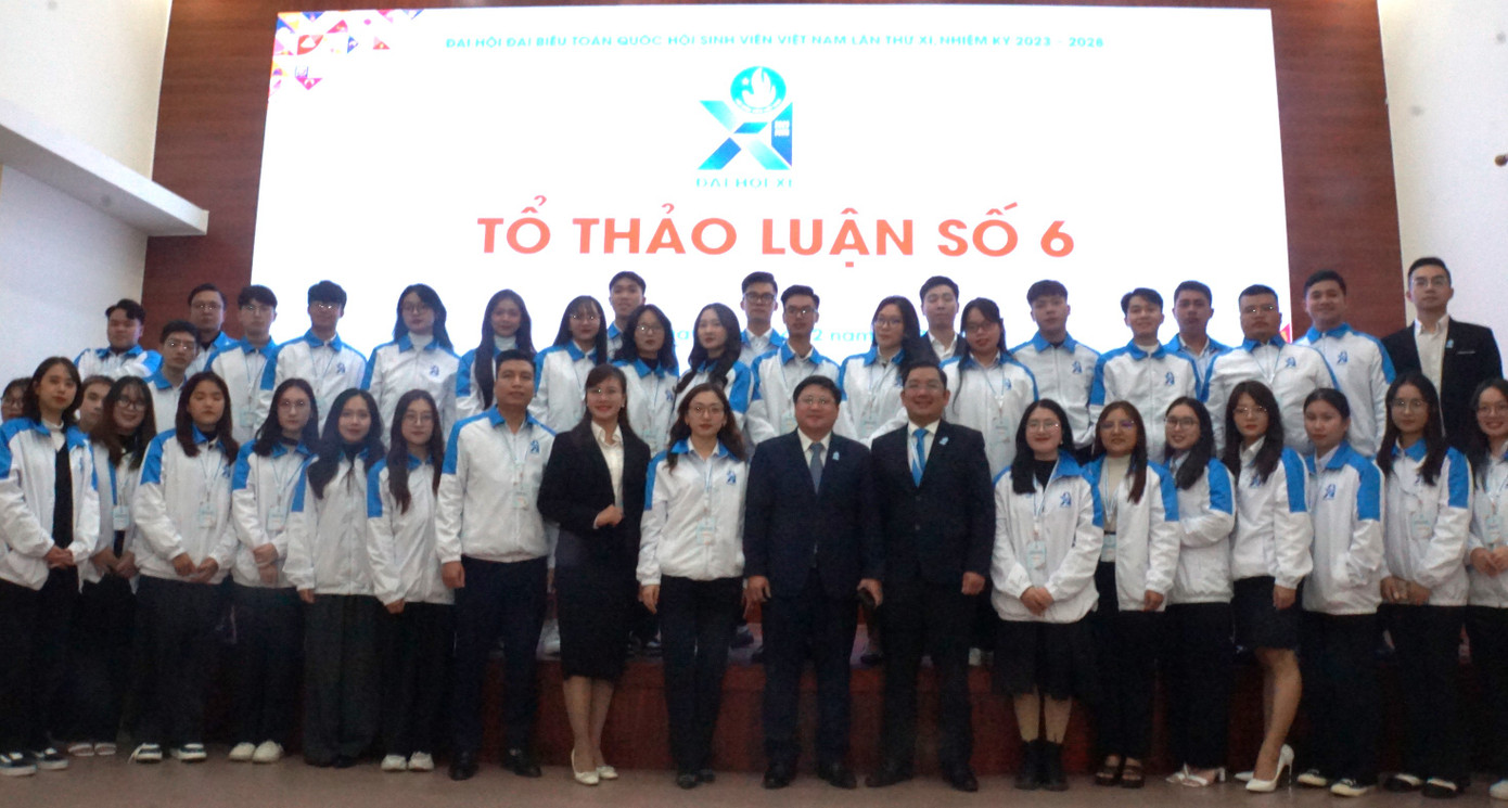 Các đại biểu tham gia thảo luận