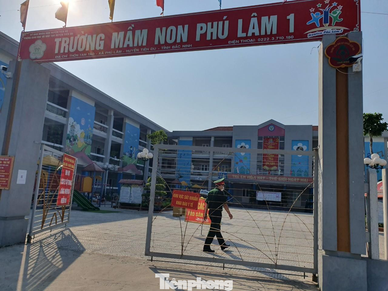 Tại đơn vị bầu cử số 8, thôn Tam Tảo, xã Phú Lâm, huyện Tiên Du. Địa điểm bỏ phiếu tại Trường Mầm non Phú Lâm 1, xã Phú Lâm, huyện Tiên Du có 158 cử tri, gồm lực lượng làm nhiệm vụ và một số cử tri thuộc diện cách ly F1. Tại đơn vị bầu cử số 8, thôn Tam Tảo, xã Phú Lâm, huyện Tiên Du. Địa điểm bỏ phiếu tại Trường Mầm non Phú Lâm 1, xã Phú Lâm, huyện Tiên Du có 158 cử tri, gồm lực lượng làm nhiệm vụ và một số cử tri thuộc diện cách ly F1.