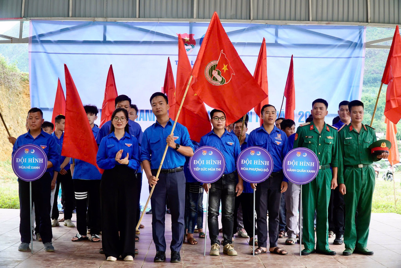 Chiến dịch Thanh niên tình nguyện hè 2025 tại Lai Châu ra mắt có 6 đội hình thanh niên tình nguyện gồm: Tiếp sức mùa thi, Mùa hè xanh, Hoa phượng đỏ, Kỳ nghỉ hồng, Hành quân xanh, Tri thức trẻ xây dựng nông thôn mới.