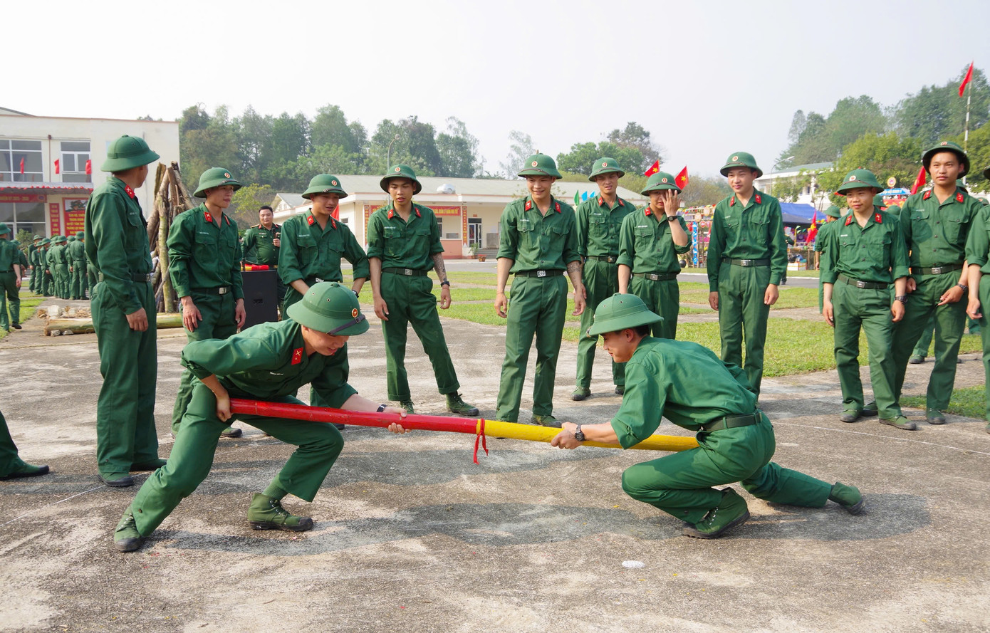 Thi đấu đẩy gậy Thi đấu đẩy gậy