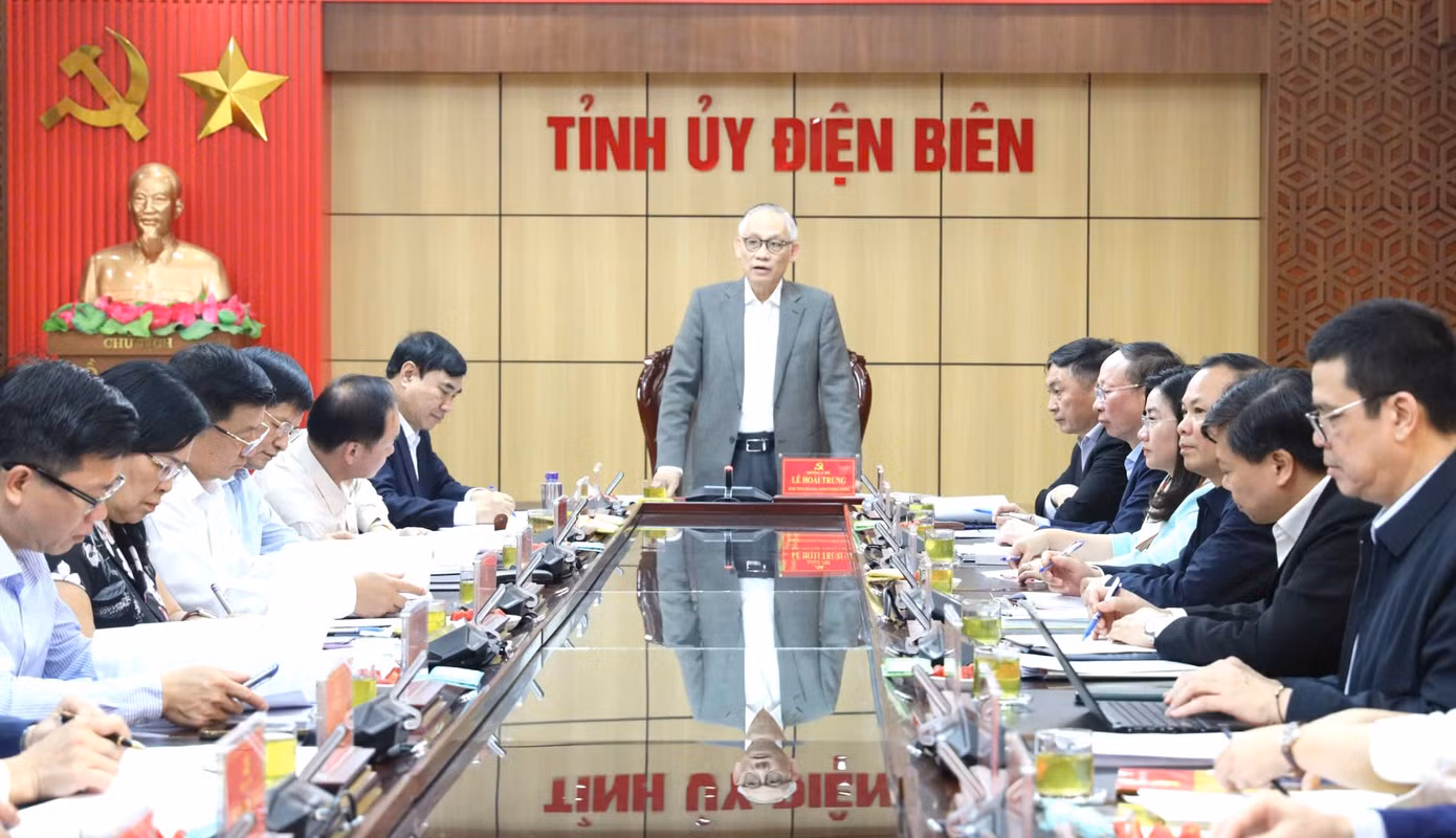 Đồng chí Lê Hoài Trung, Bí thư Trung ương Đảng, Chánh Văn phòng Trung ương Đảng chủ trì hội nghị. Ảnh: Ngọc Thủy