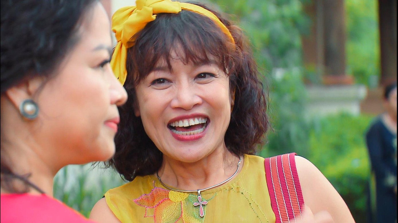 Màn cà khịa của bà Bích khiến bà Sa giận tím người