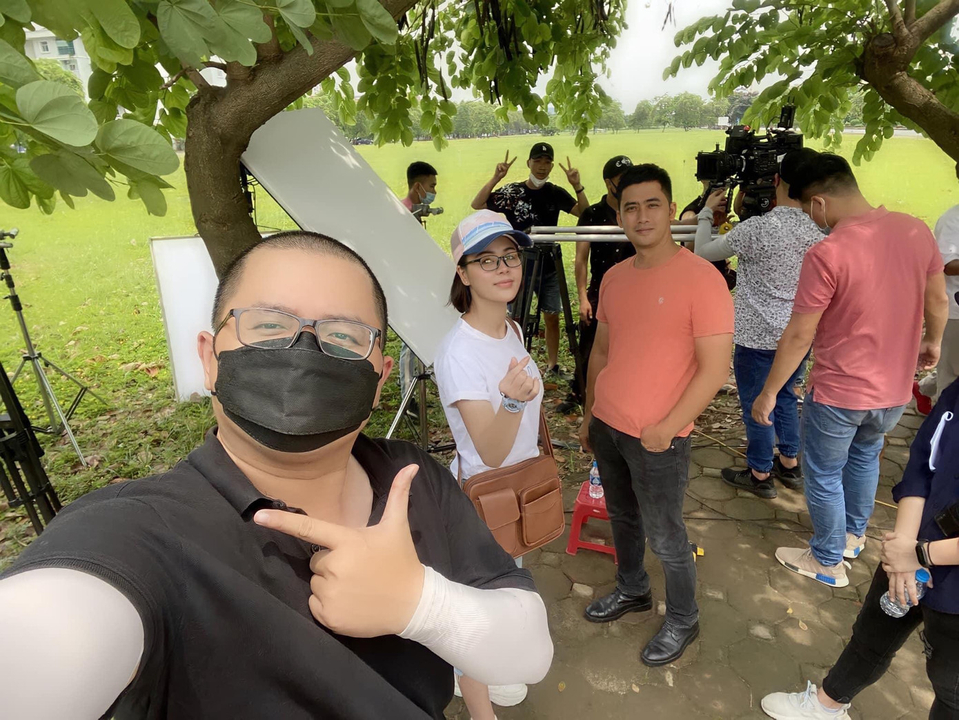 Ảnh hậu trường "Mặt nạ gương" với Bảo Anh và Lương Thu Trang Ảnh hậu trường "Mặt nạ gương" với Bảo Anh và Lương Thu Trang