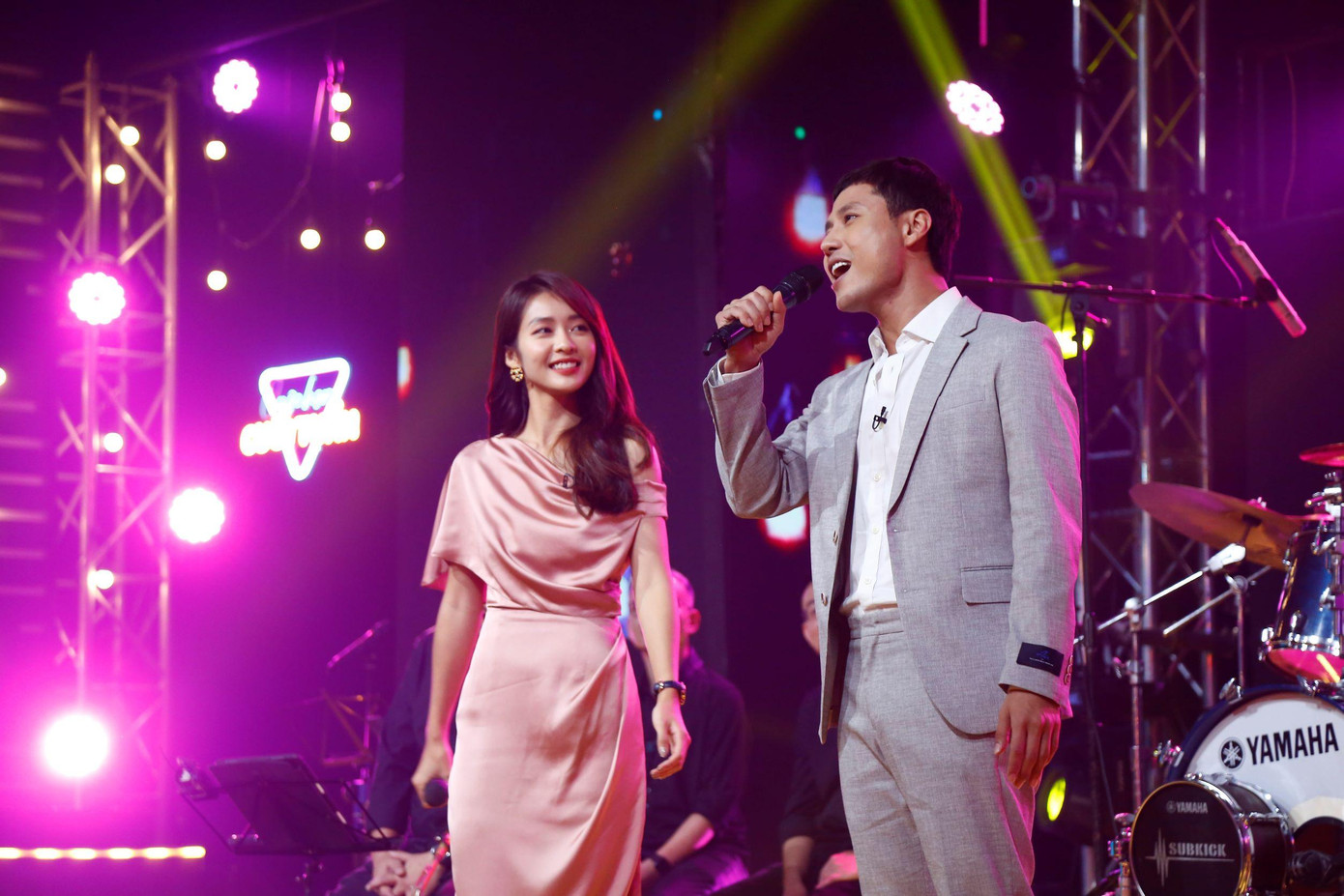 Cảnh song ca cực tình tứ