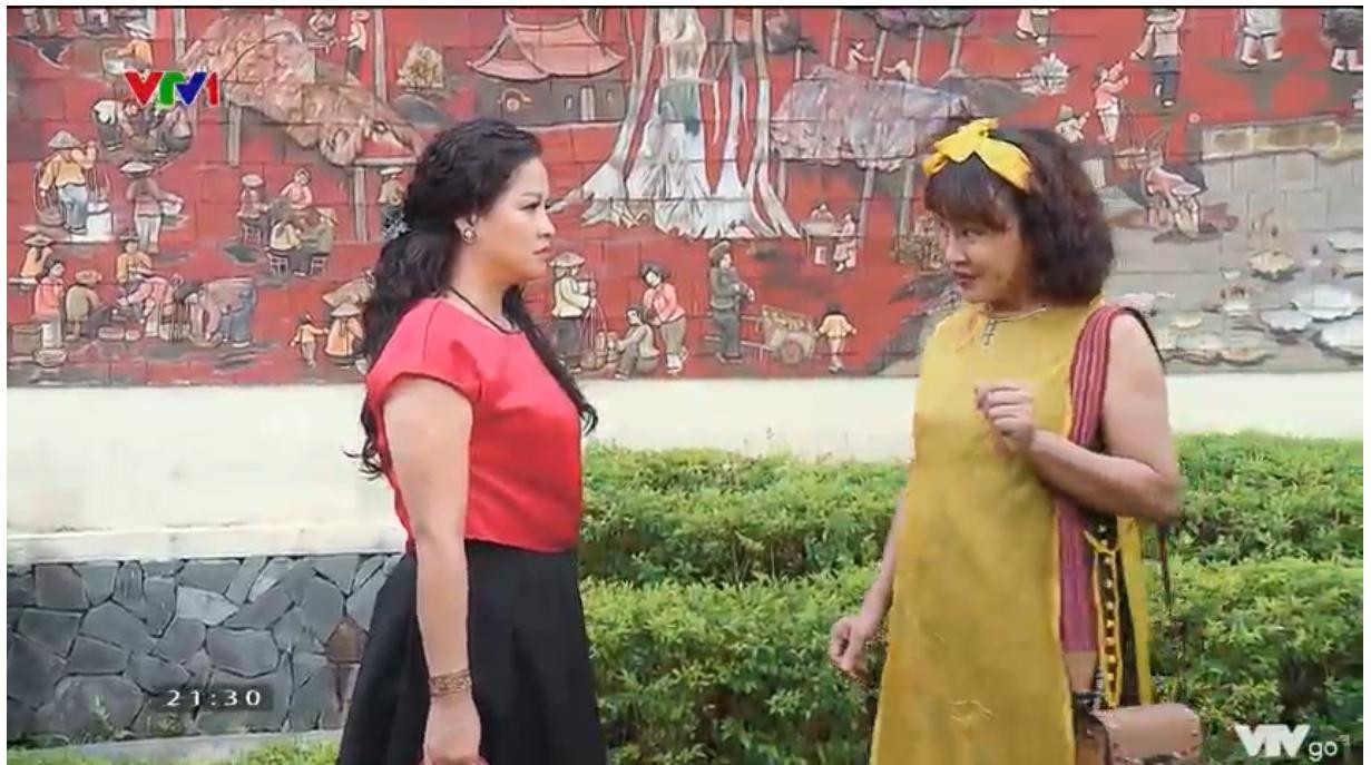 Bà Bích cà khịa khiến bà Sa tức giận tím mặt