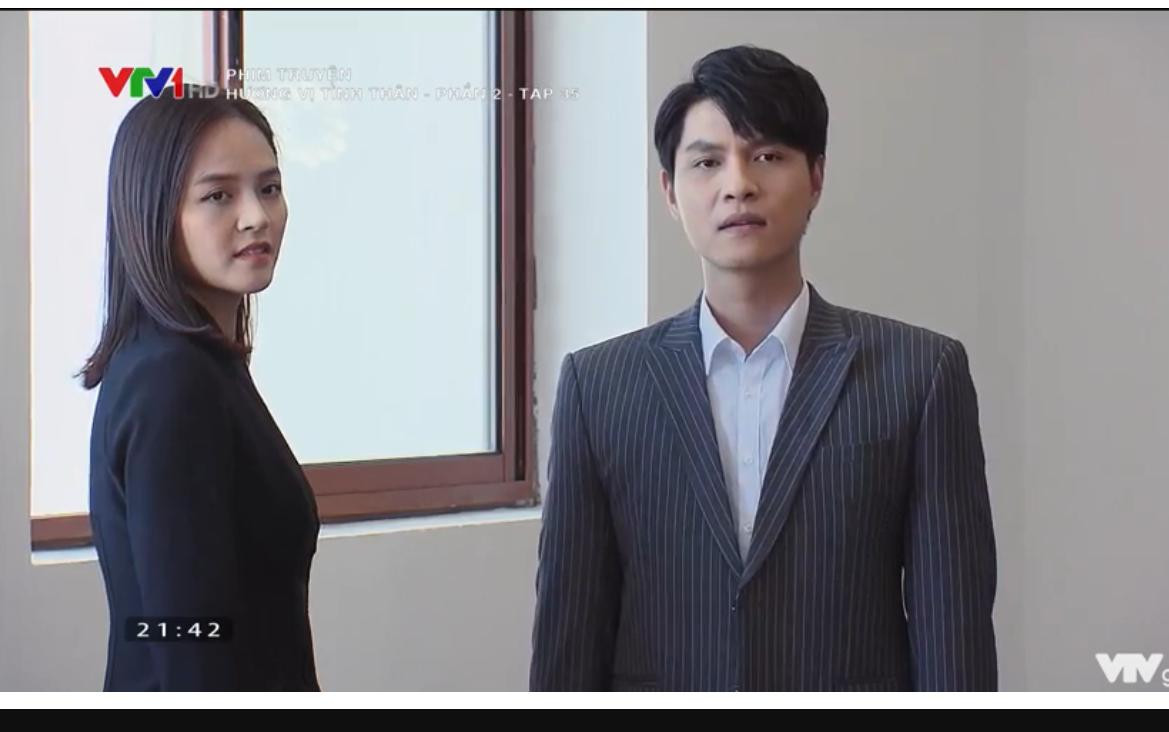 Thy-Phi bất ngờ khi thấy Vũ đứng đằng sau