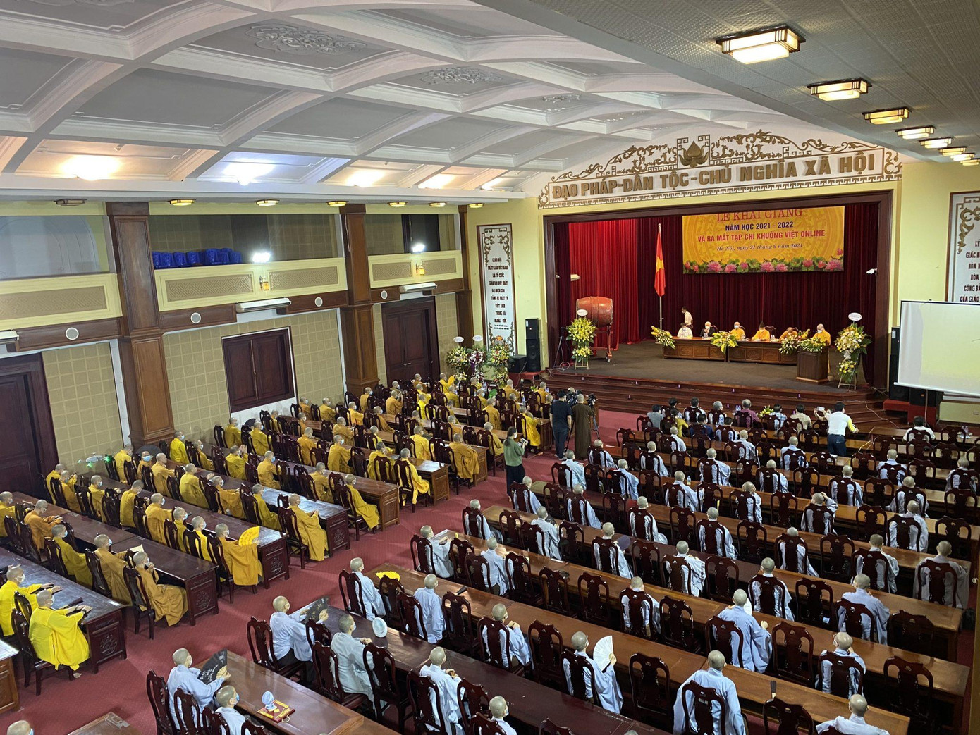 Hàng trăm tăng, ni sinh của Học viện bước vào năm học mới Hàng trăm tăng, ni sinh của Học viện bước vào năm học mới