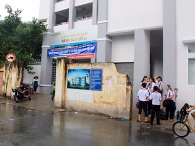 Trường THCS Tăng Bạt Hổ A, nơi xảy ra vụ việc một cựu nữ sinh ép các học sinh uống thuốc gây ảo giác