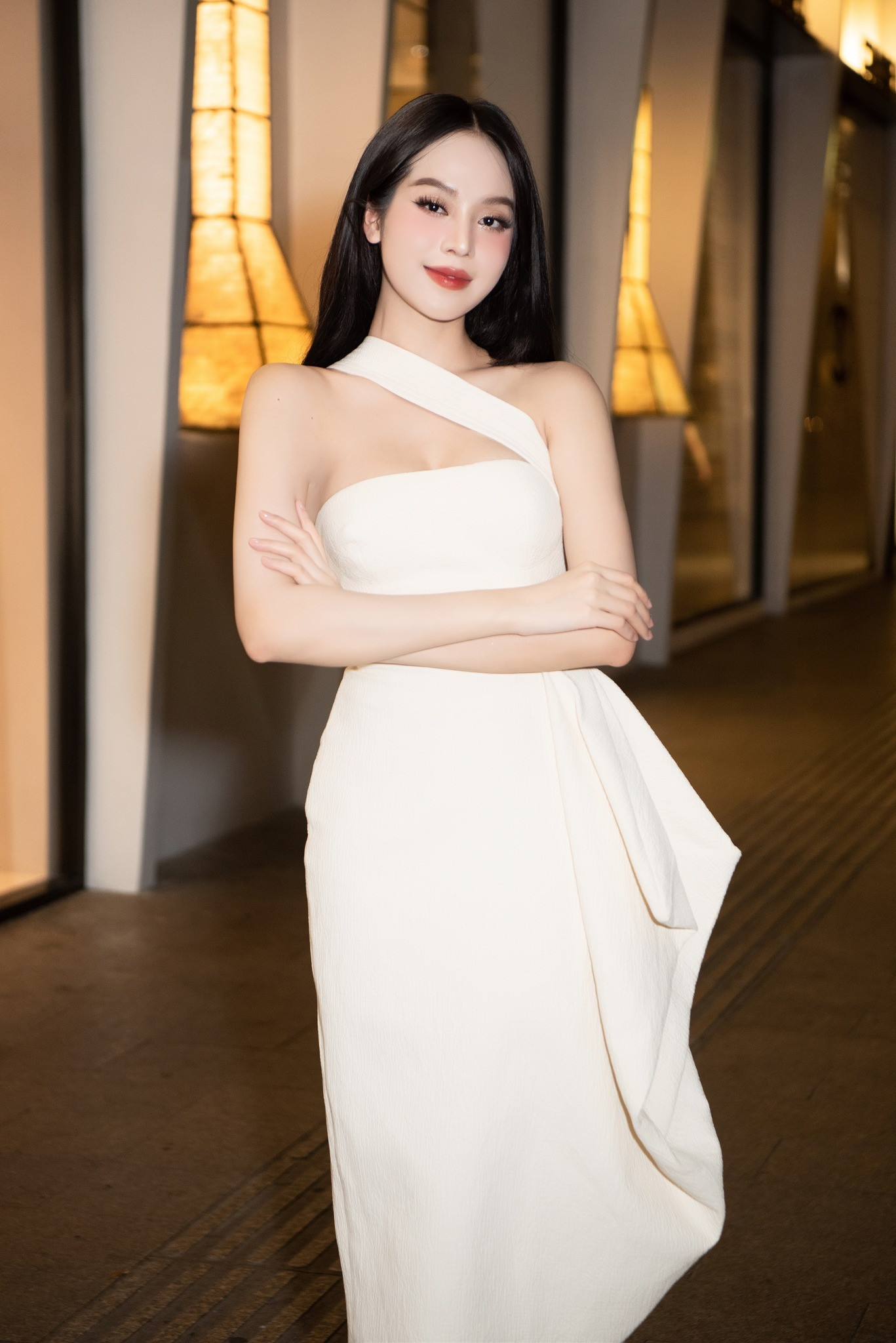 Sau nửa năm đăng quang ngôi vị Hoa hậu Việt Nam 2022, nhan sắc Thanh Thủy ngày càng quyến rũ.