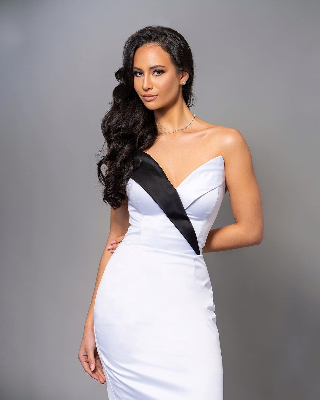 Trong một cuộc phỏng vấn với tờ Zero Hora, Maria Brechane tự miêu tả bản thân là cô gái năng động, có niềm đam mê mãnh liệt với cộng đồng và thời trang. Việc sinh ra và lớn lên gần vùng biển cũng ảnh hưởng nhiều tới phong cách sống của Maria Brechane, biến cô thành người yêu tự do, phóng khoáng.