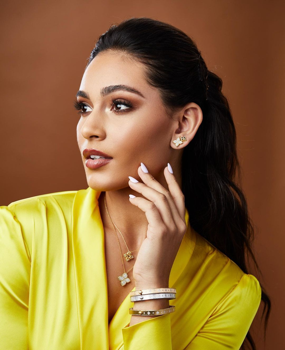 Missosology giải thích về lý do lựa chọn Gabriela dos Santos cho danh hiệu Vẻ đẹp vượt thời gian 2022: "Gabriela dos Santos là người đẹp tinh tế và ăn nói khéo léo, khả năng thấu hiểu sâu sắc đã giúp cô ấy sở hữu vẻ đẹp vượt thời gian".