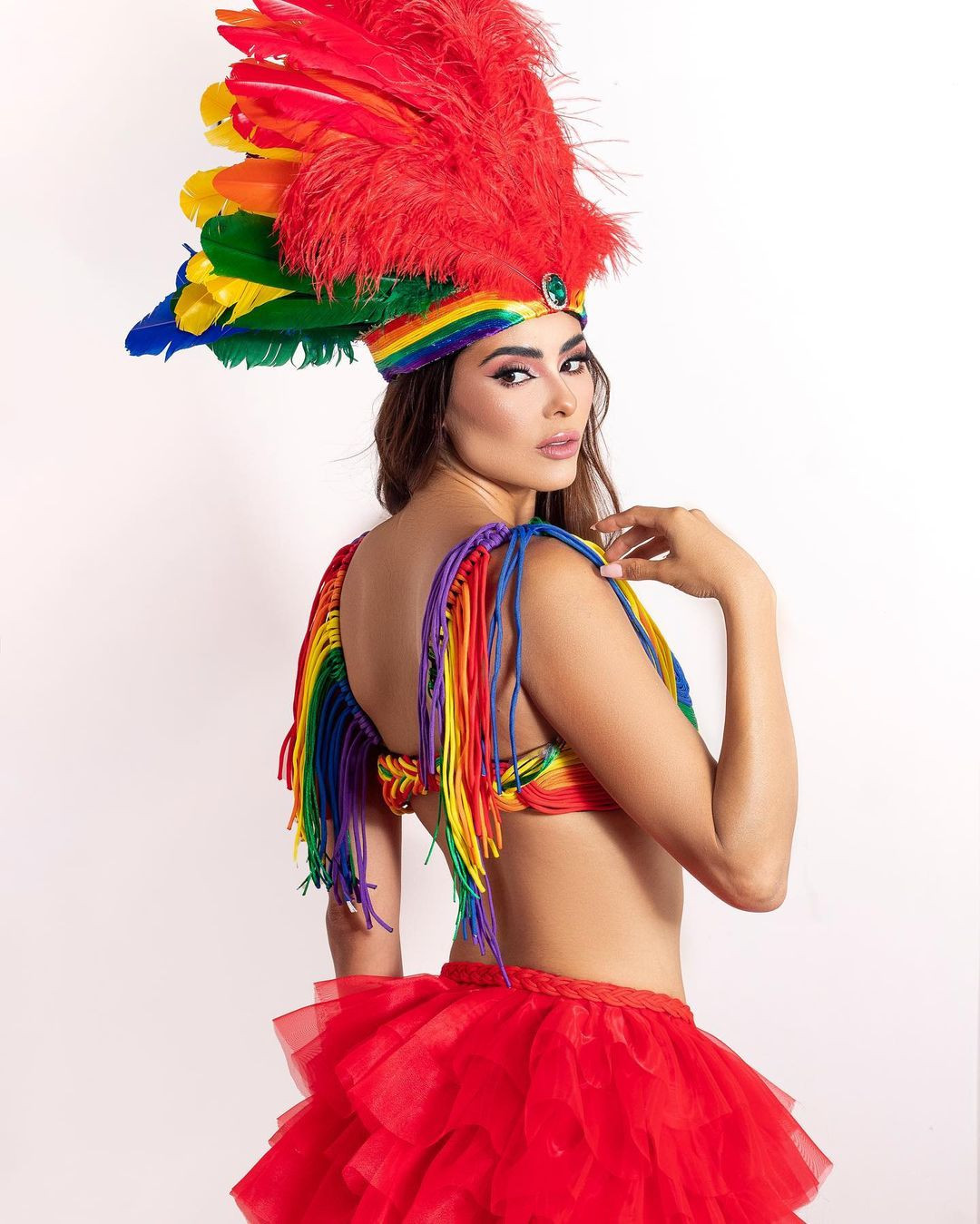 Daniela Landin không phải là gương mặt xa lạ với giới sắc đẹp. Cô từng giành danh hiệu Mexicana Universal Aguascalientes và sau đó đại diện quê hương mình tham dự cuộc thi Mexicana Universal 2019.