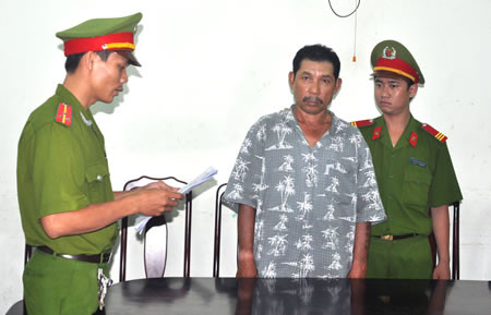  Thực hiện lệnh bắt tạm giam Nguyễn Hữu Sơn.