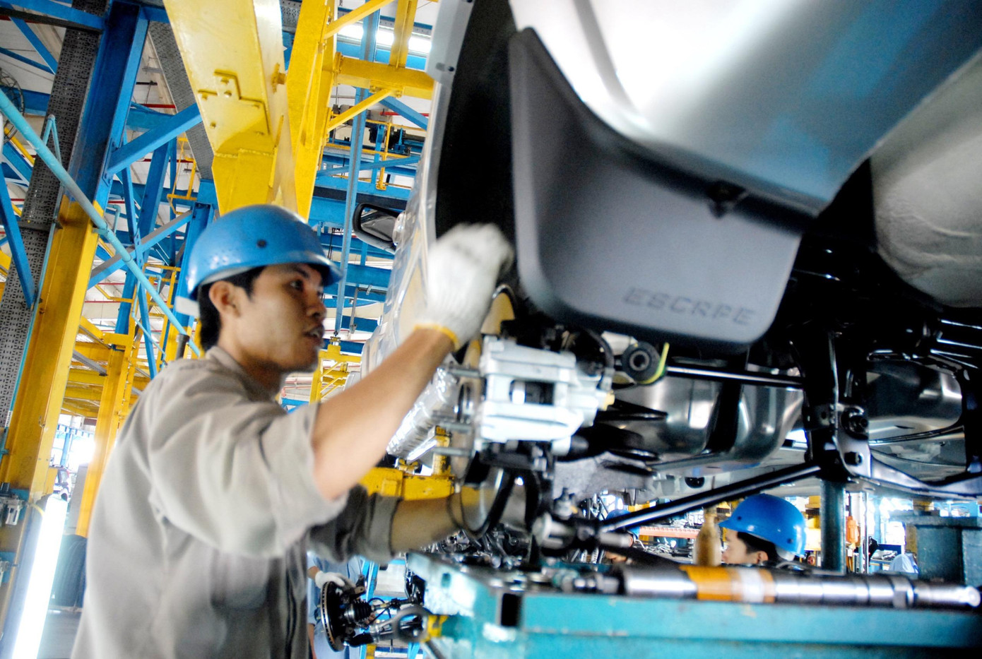 ADB nâng dự báo tăng trưởng kinh tế Việt Nam lên 7,5%.