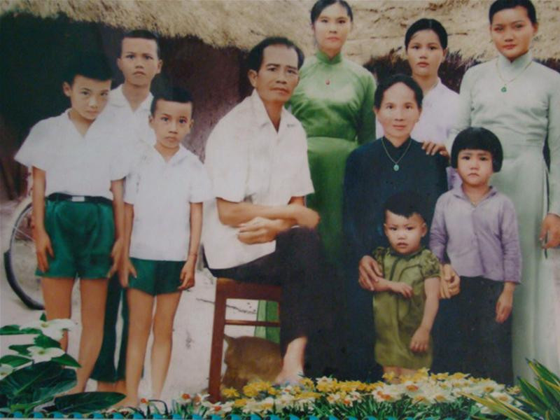 Gia đình lão hổ Bảo Truy Phong thời trung niên