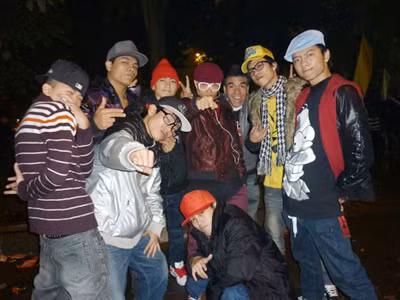 Halley Crew, một nhóm hip-hop tham gia chương trình