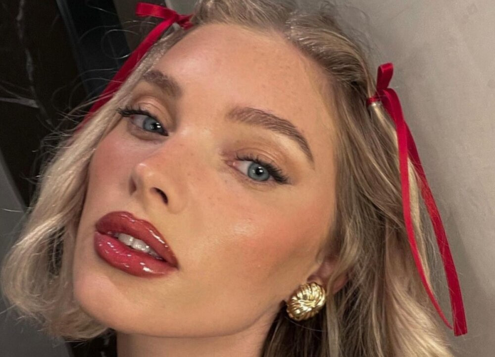 Nhớ phải kiểm soát độ đậm nhạt của đôi má. Nhớ phải kiểm soát độ đậm nhạt của đôi má.