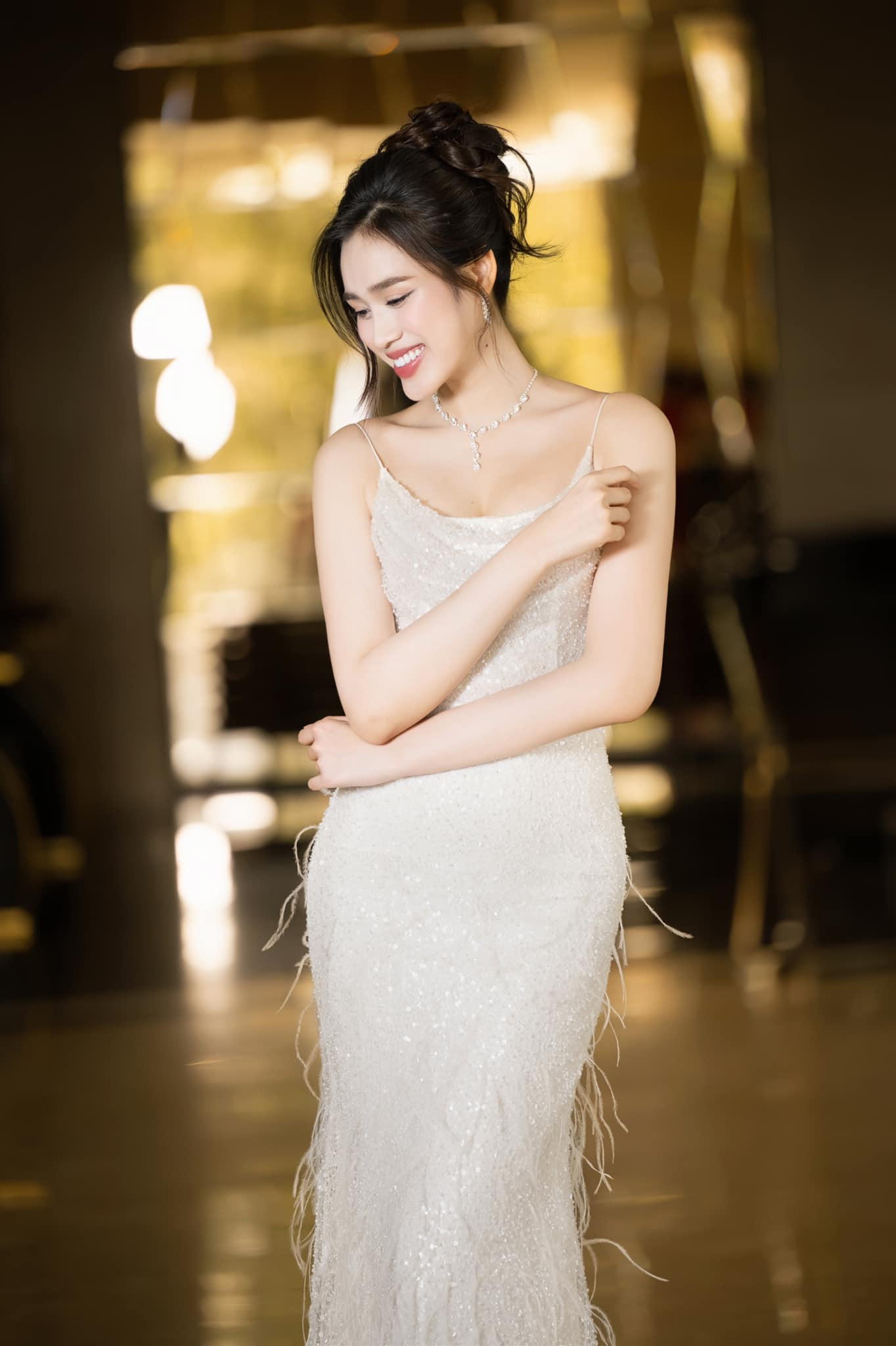 Đỗ Thị Hà chưa muốn công khai chuyện tình cảm.