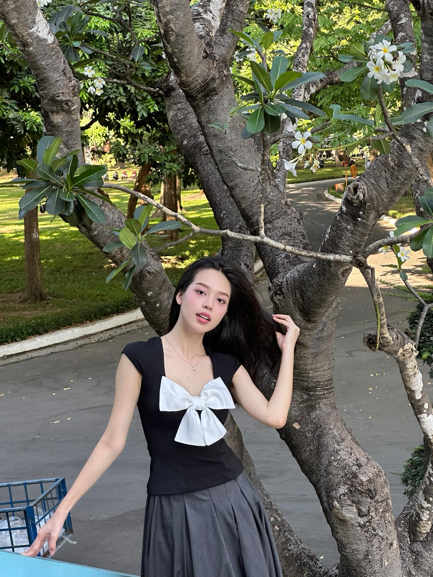 Hoa hậu Thanh Thủy diện trang phục yêu kiều khi đi chơi vào ngày nghỉ lễ.