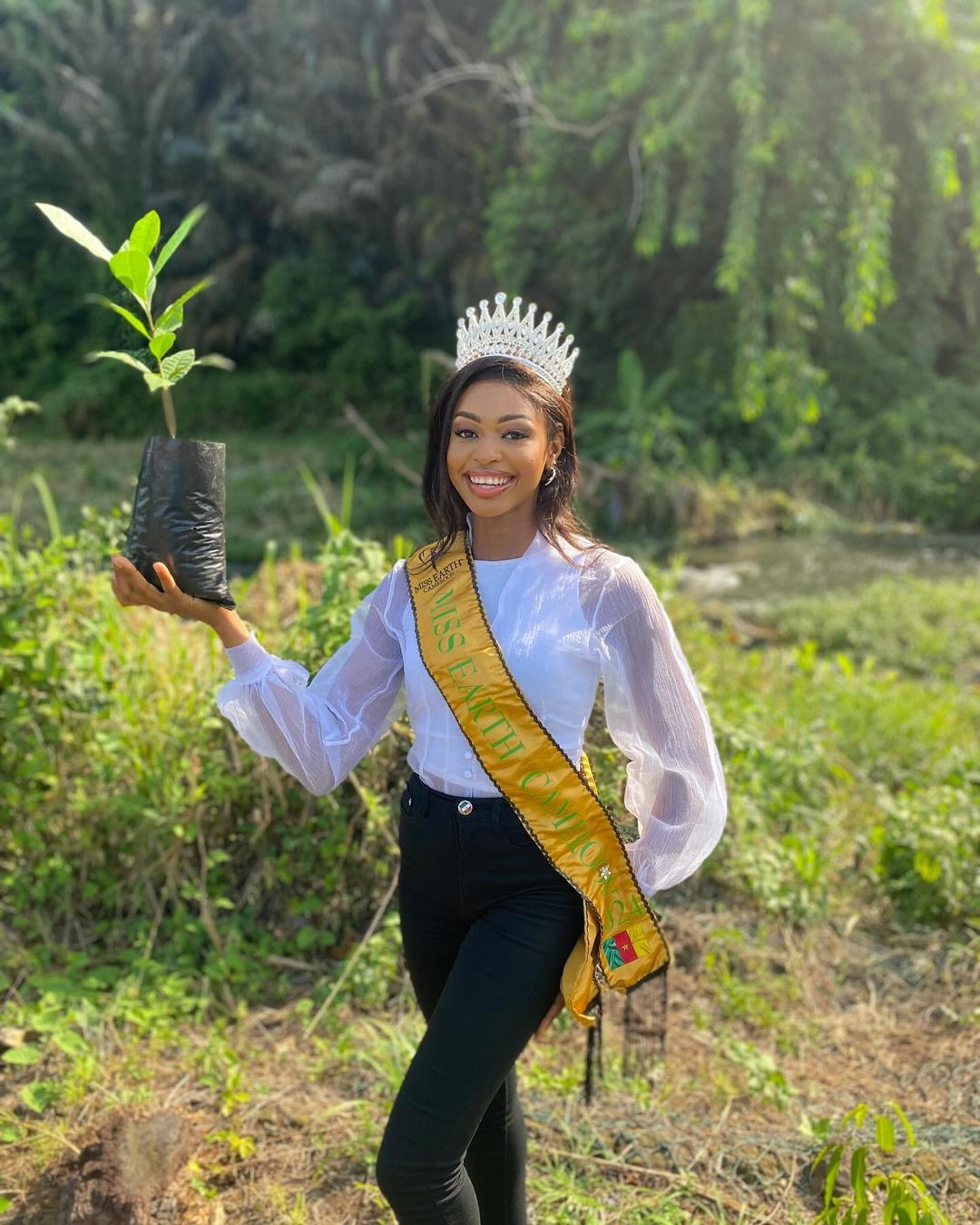 Những dự án mà cô đang theo đuổi được đánh giá phù hợp với sân chơi Hoa hậu Trái Đất.