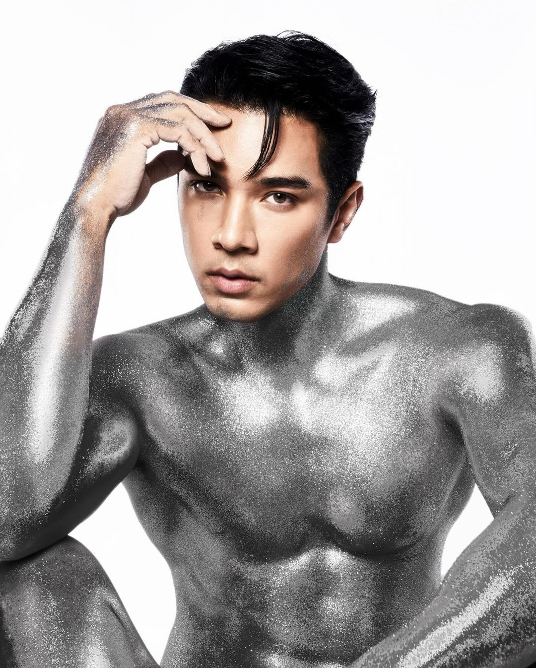 Hoa hậu, Nam vương Siêu quốc gia Thái Lan chụp ảnh khỏa thân