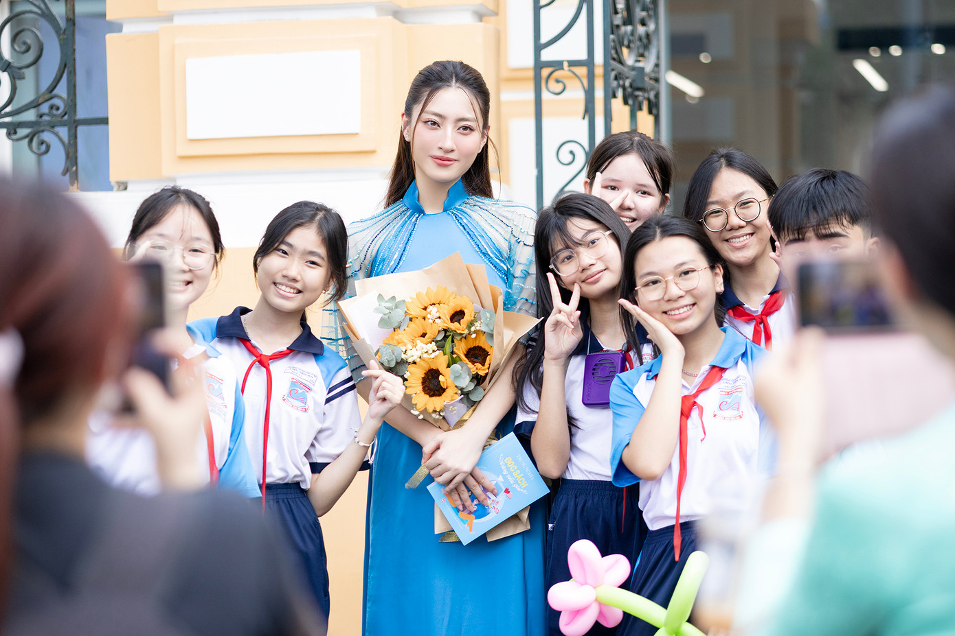 Lương Thùy Linh và nhà văn Nguyễn Nhật Ánh là đại sứ văn hóa đọc TPHCM.