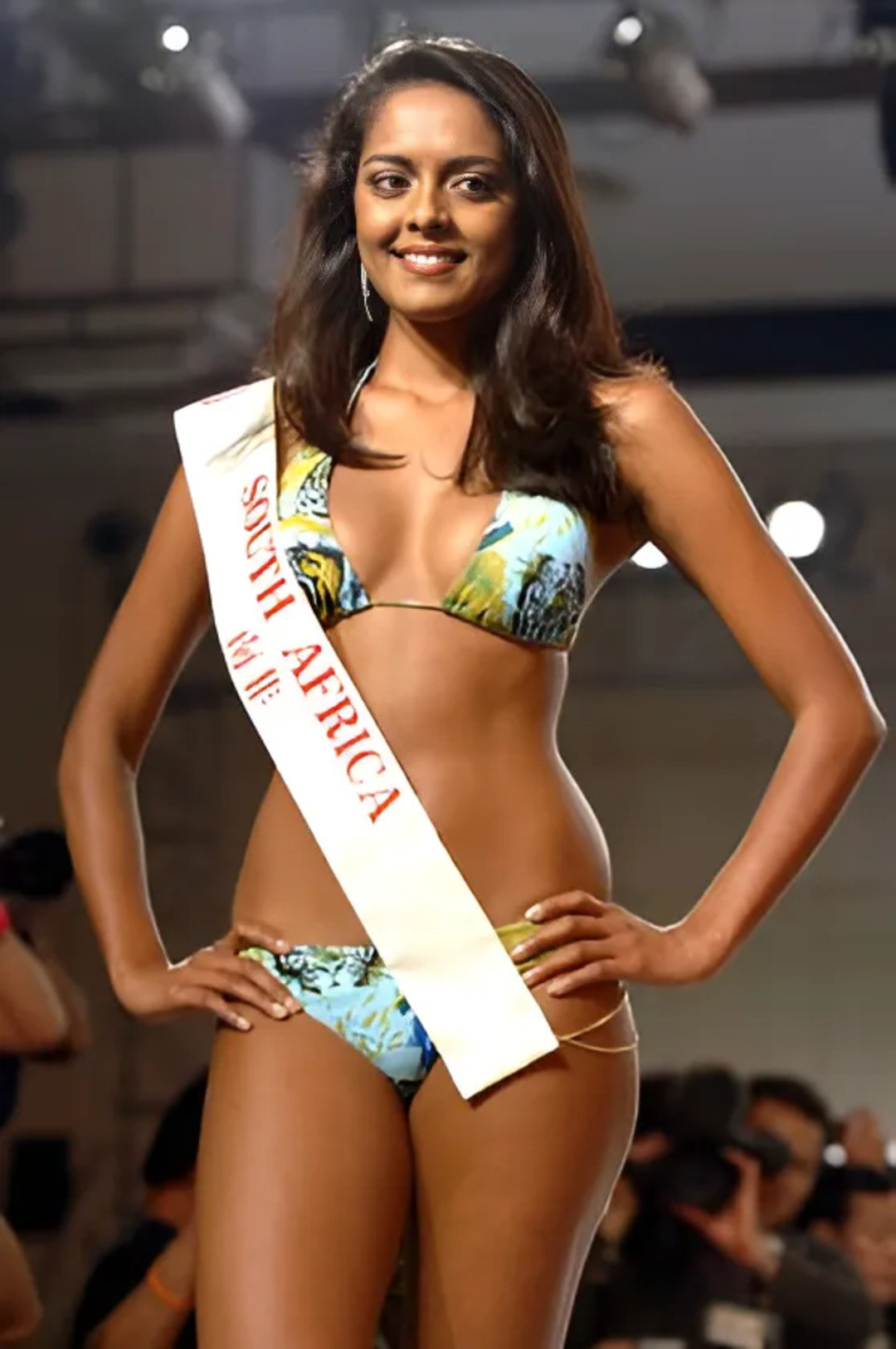 Dhiveja Sundrum qua đời ở tuổi 42 sau thời gian chống chọi với bệnh ung thư vú.