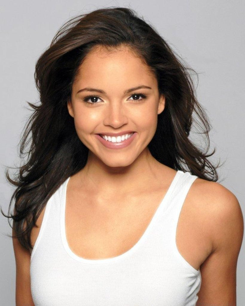 Hoa hậu Mỹ 2003 Susie Castillo ủng hộ việc bỏ giới hạn tuổi dự thi, trong khi đó Asya Branch - Hoa hậu Mỹ 2020 lại tỏ ra hoài nghi.