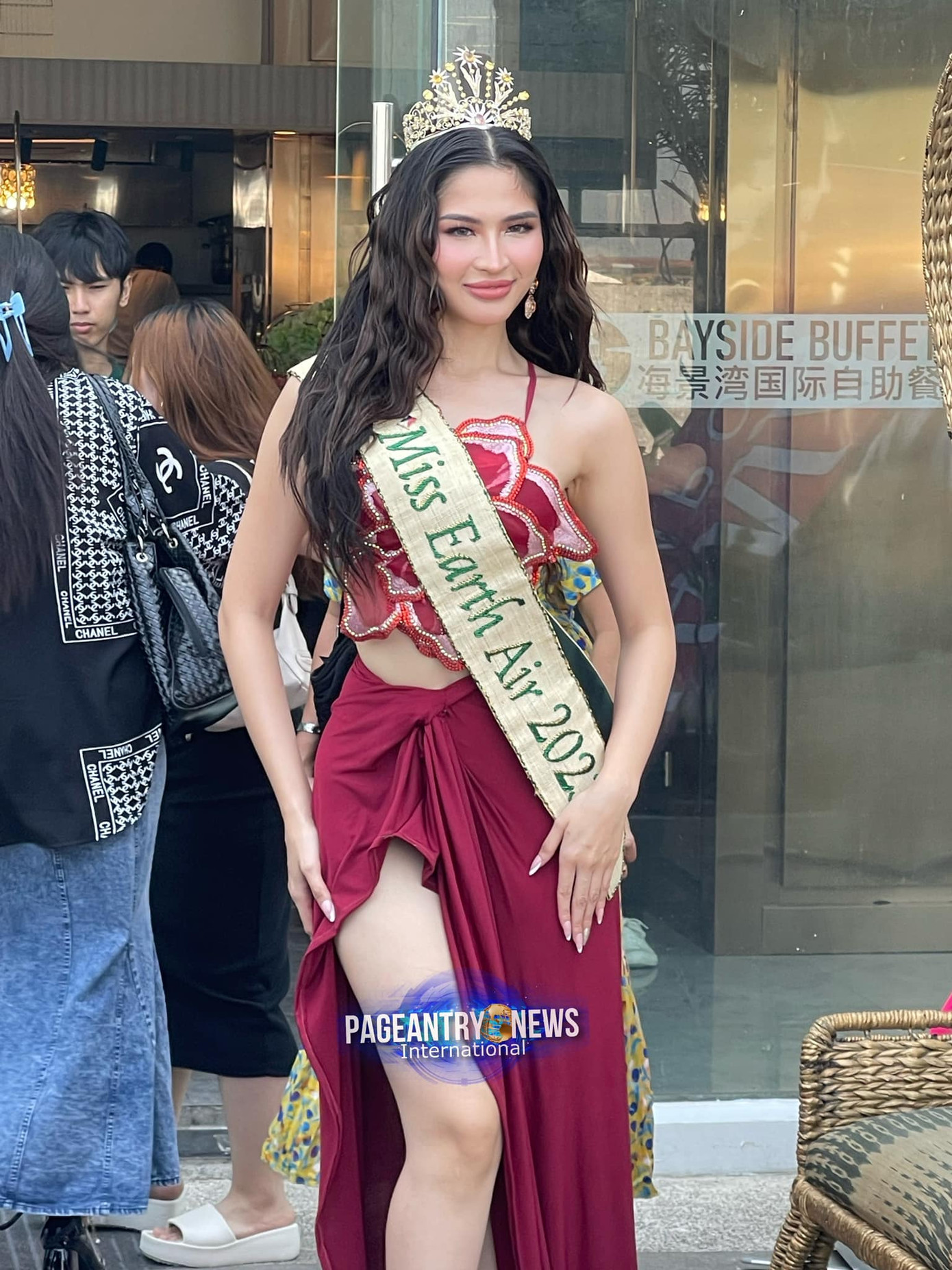 Đương kim Hoa hậu Trái Đất Philippines 2023 - Yllana Marie Aduana góp mặt tại sự kiện. Cô là Á hậu 1 (Miss Earth Water) tại cuộc thi Hoa hậu Trái Đất 2023 tổ chức ở Việt Nam.