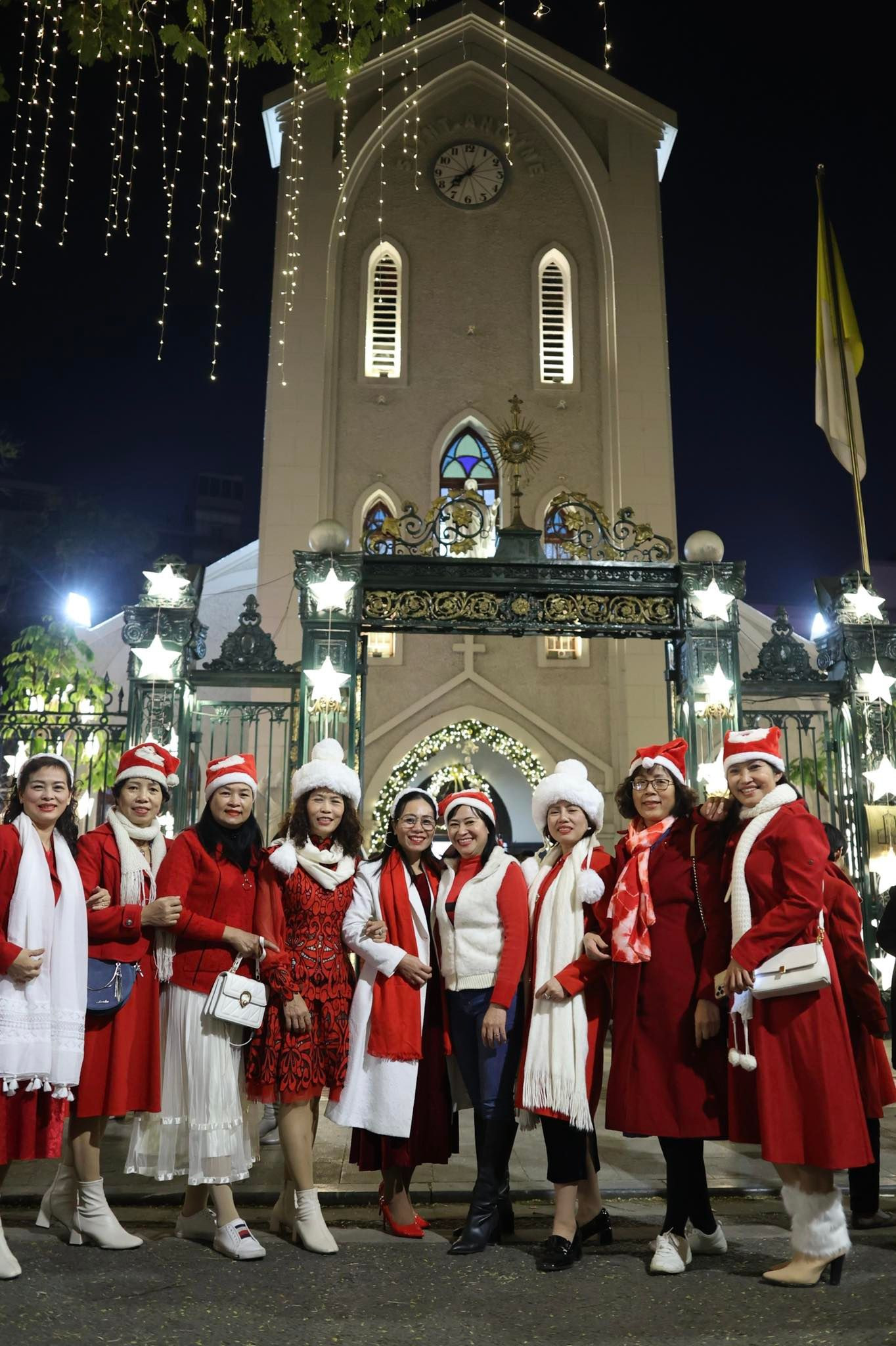 Không khí giáng sinh 2022 rộn ràng khắp nơi ảnh 72 Không khí giáng sinh 2022 rộn ràng khắp nơi ảnh 72