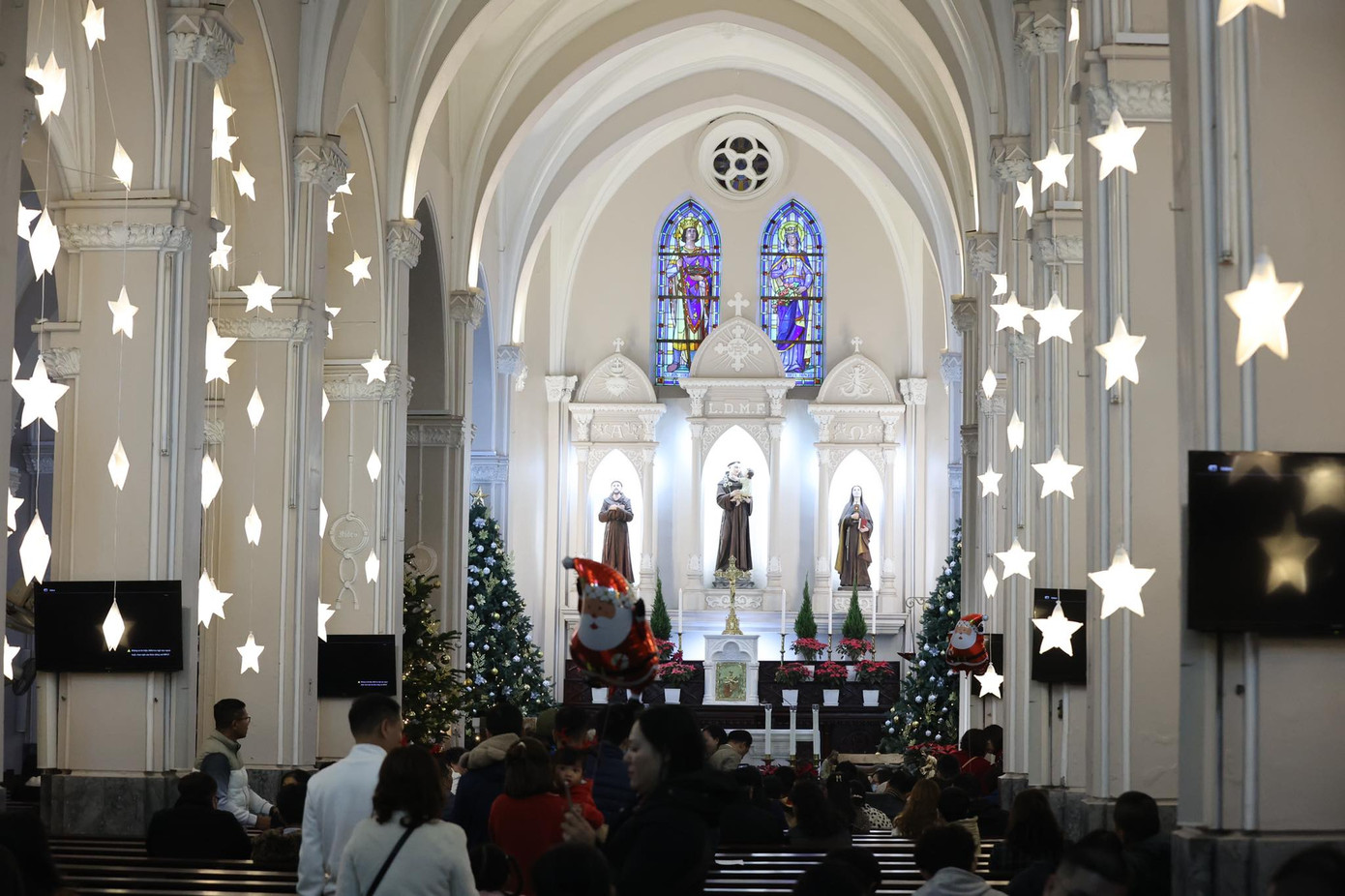 Không khí giáng sinh 2022 rộn ràng khắp nơi ảnh 75 Không khí giáng sinh 2022 rộn ràng khắp nơi ảnh 75