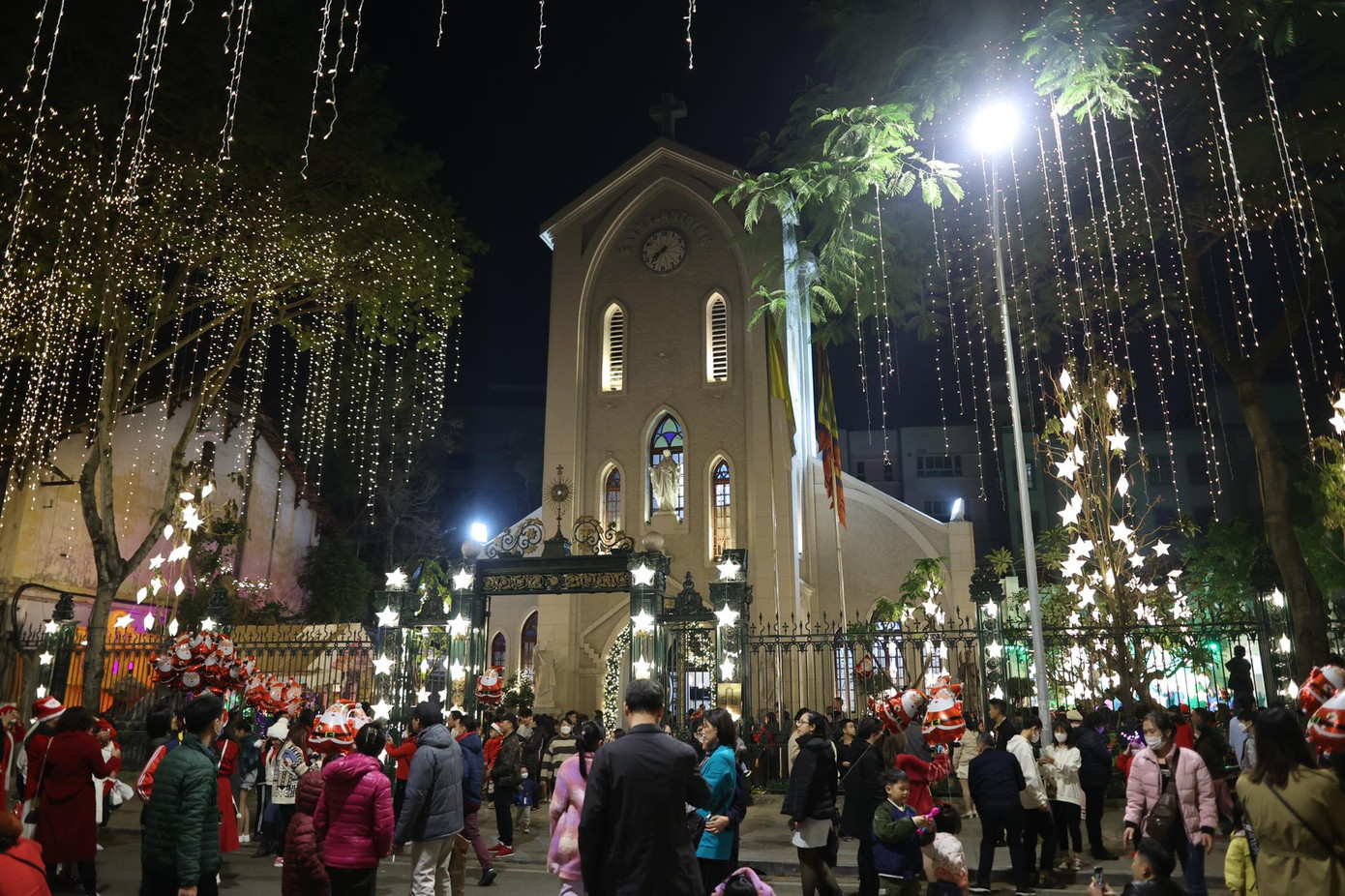 Không khí giáng sinh 2022 rộn ràng khắp nơi ảnh 74 Không khí giáng sinh 2022 rộn ràng khắp nơi ảnh 74