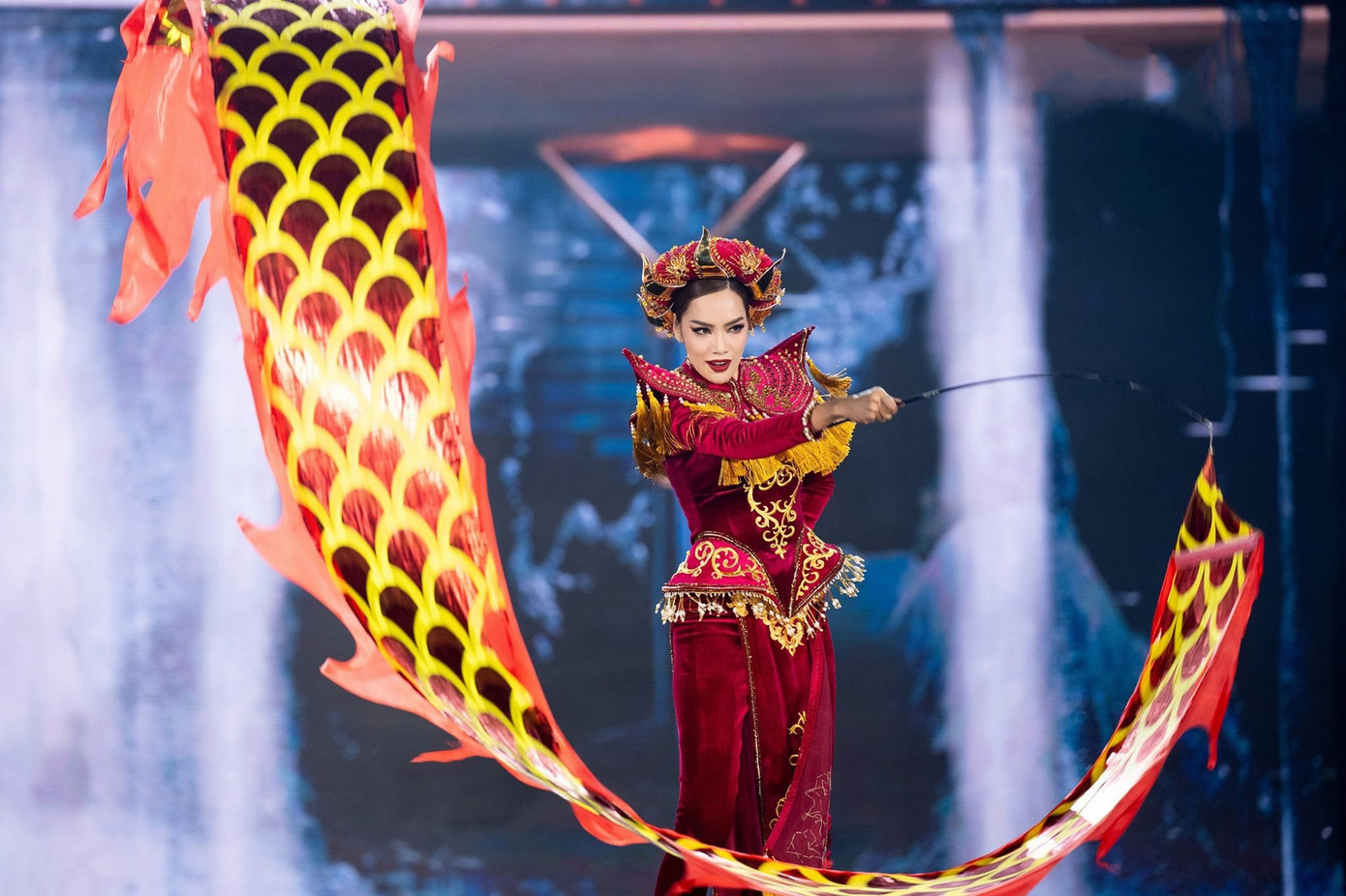 Trang phục dân tộc của Lê Hoàng Phương được bình chọn đẹp nhất 2023. Đứng thứ 2 là đương kim Hoa hậu Hoàn vũ 2023 Sheynnis Palacios, đứng thứ 3 là trang phục của người đẹp Indonesia - Cindy Inanto tại cuộc thi Hoa hậu Trái Đất 2023.