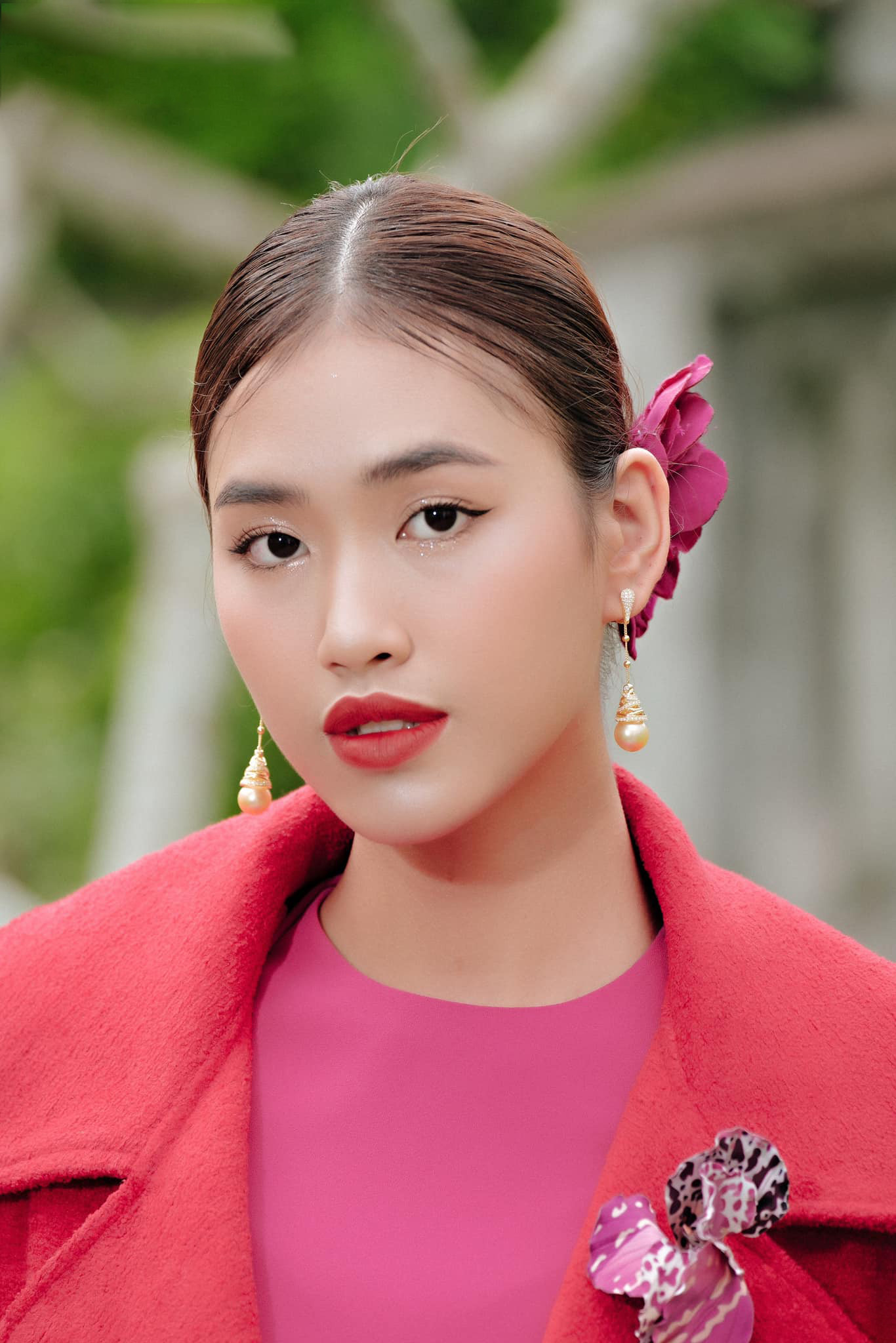 Minh Anh sinh năm 2004, có chiều cao ấn tượng 1,8 m và gương mặt ngọt ngào.