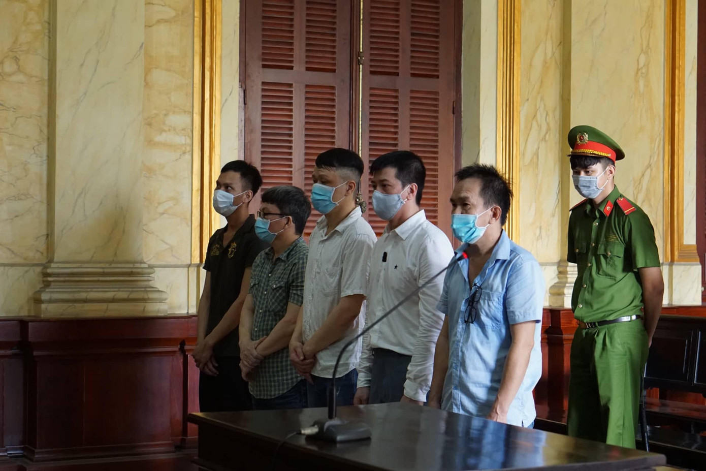 Các bị cáo tại phiên tòa Các bị cáo tại phiên tòa