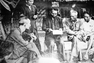 Bức ảnh hiếm về Bác ở Thái Lan