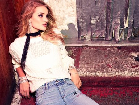 Bạn gái “Người vận chuyển” Jason Statham quá xinh đẹp và gợi cảm ảnh 3