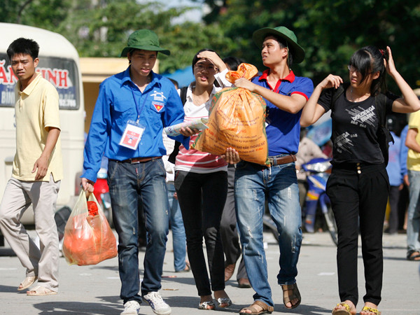 Thí sinh thuộc diện nghèo sẽ có nhiều cơ hội trong kỳ thi tuyển sinh ĐH-CĐ năm nay Ảnh: Xuân Phú