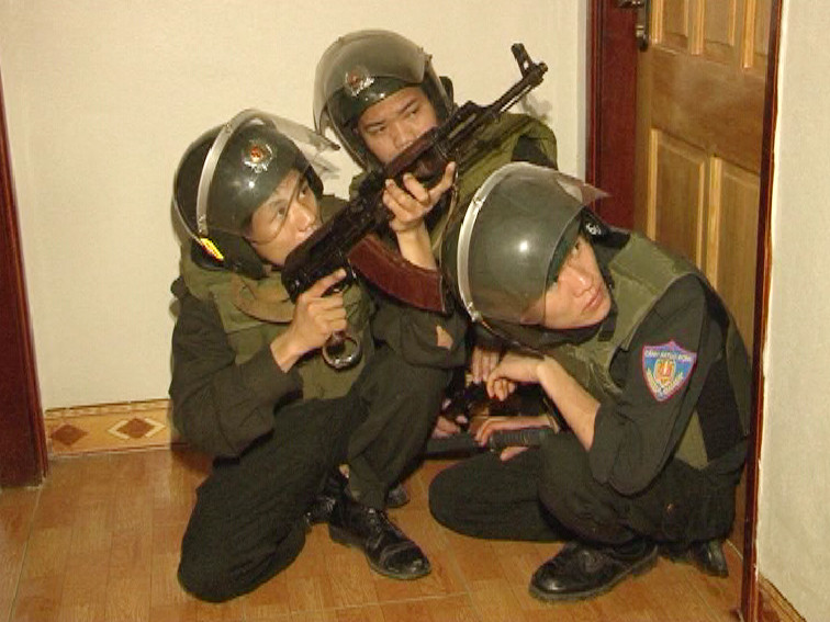 Hơn một trăm chiến sĩ công an, cảnh sát tinh nhuệ đã được huy động tham gia chuyên án đặc biệt này