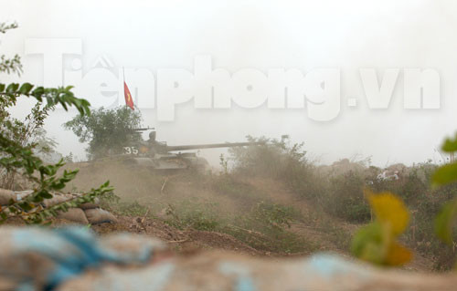 Đồng thời triển khai chiến đấu. Đồng thời triển khai chiến đấu