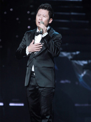 Bằng Kiều trở về lần này chất chứa nhiều tâm sự, với những câu chuyện tình, kỷ niệm thơ ấu liên quan đến mùa đông Hà Nội. Anh lần lượt chia sẻ qua những ca khúc 