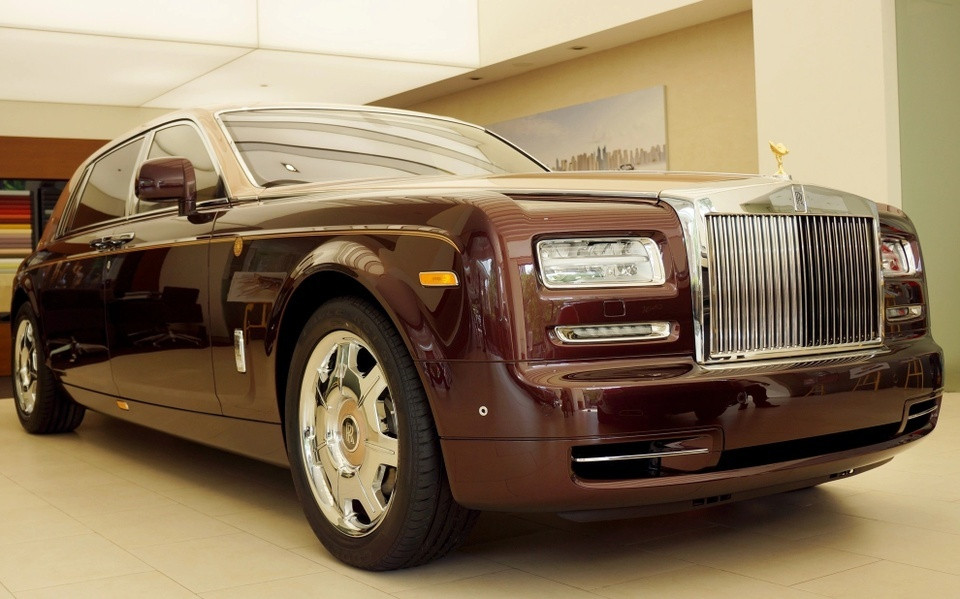 Siêu xe Rolls-Royce Phantom Lửa Thiêng từng có mức giá đồn đoán 51 tỷ đồng ở thời điểm ra mắt. Ảnh: Anh Xuân.