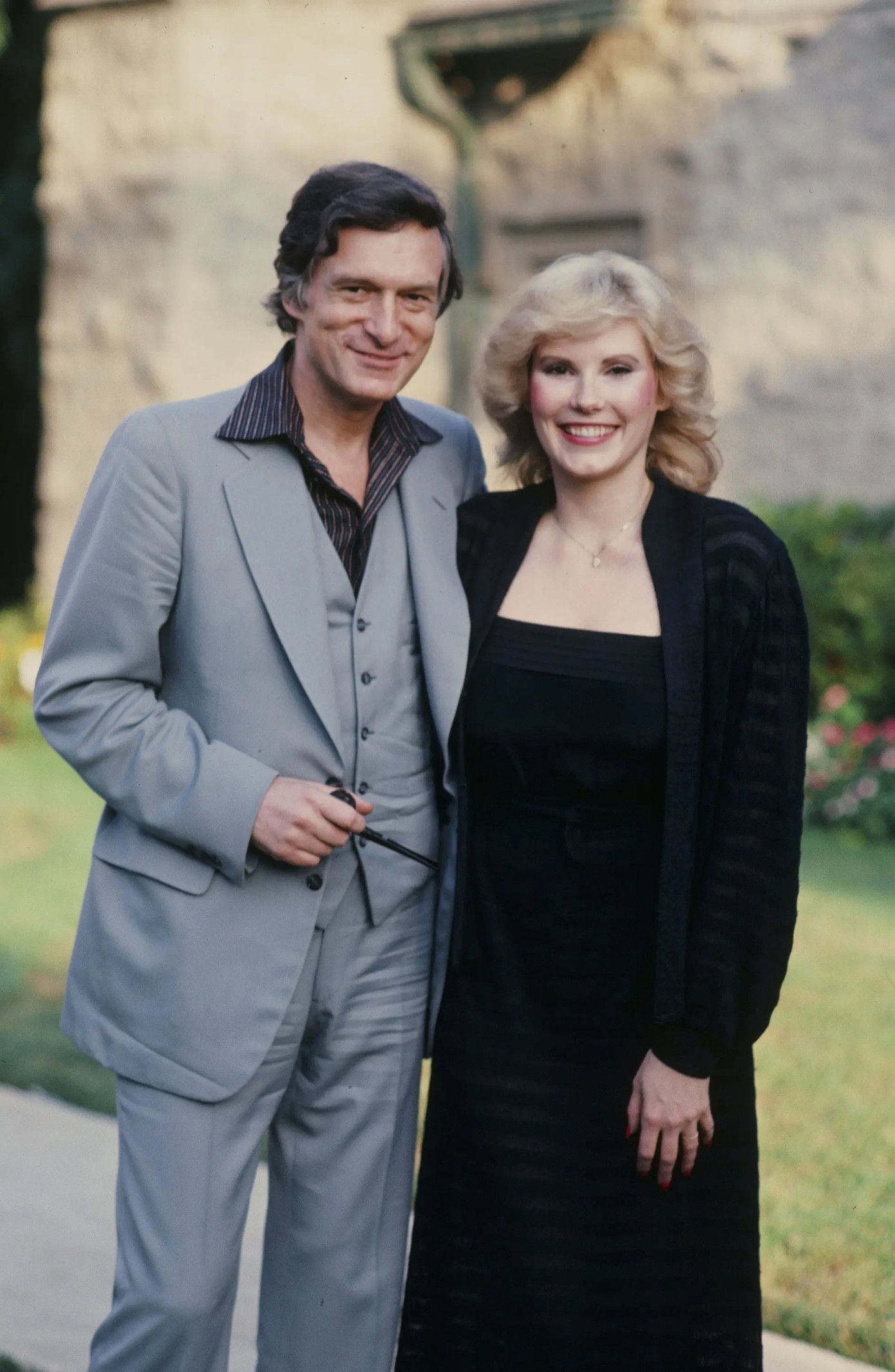 Rita Jenrette chụp ảnh cùng nhà sáng lập Playboy quá cố Hugh Hefner. Ảnh: Getty Images. Rita Jenrette chụp ảnh cùng nhà sáng lập Playboy quá cố Hugh Hefner. Ảnh: Getty Images.