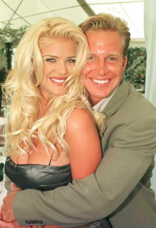 Victoria Silvstedt và chồng cũ Chris Wragge thuở còn mặn nồng.