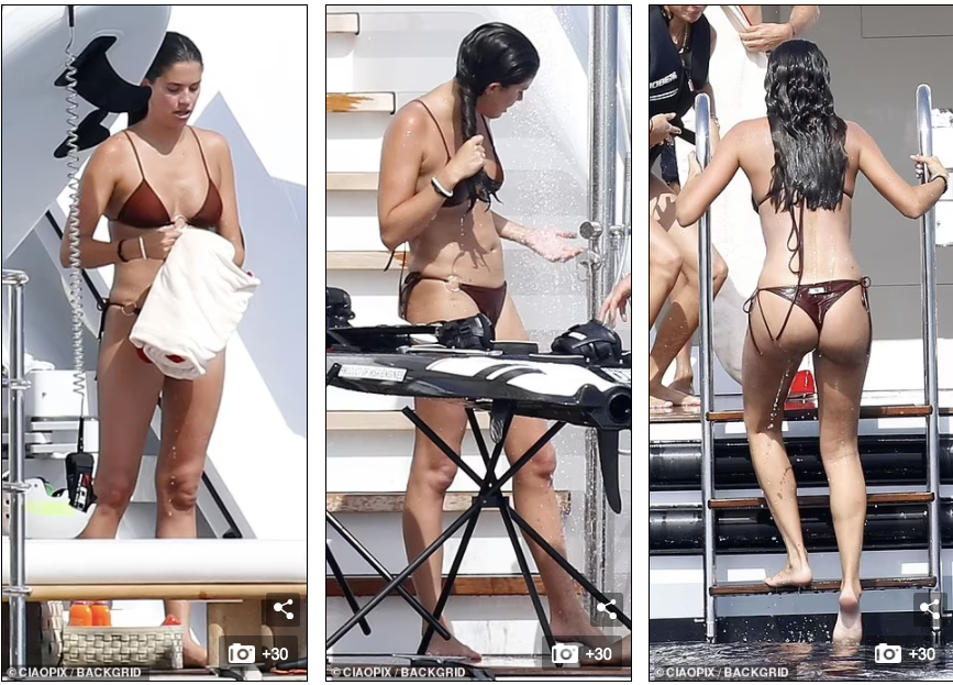 Sara Sampaio sinh năm 1991, mặc bộ áo tắm 2 mảnh màu đỏ mận, phô thân hình săn chắc nóng bỏng.