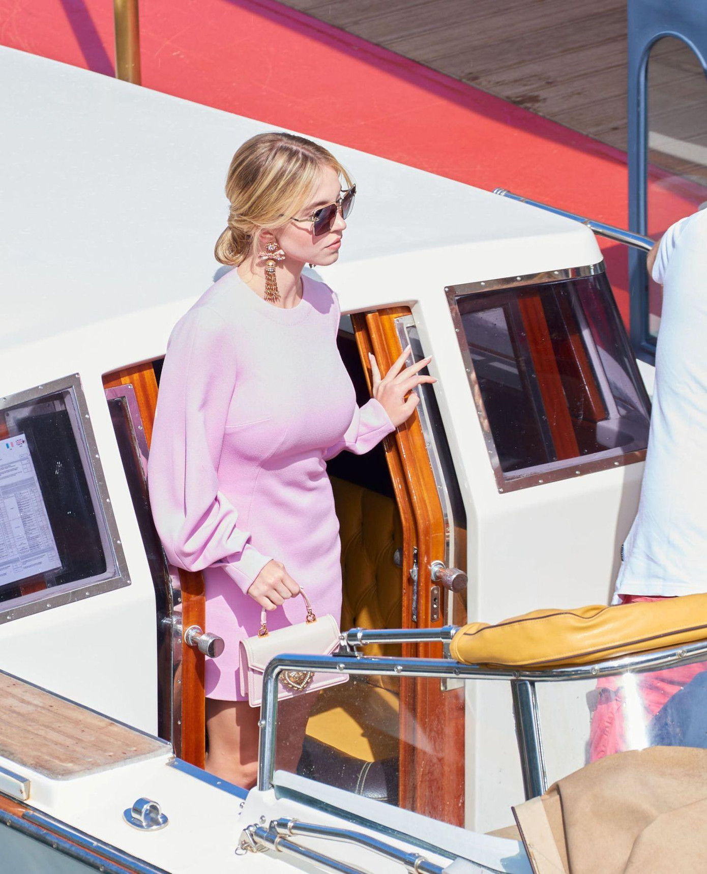 Nữ diễn viên 9x đang có tình yêu ngọt ngào bên bạn trai doanh nhân Jonathan Davino.