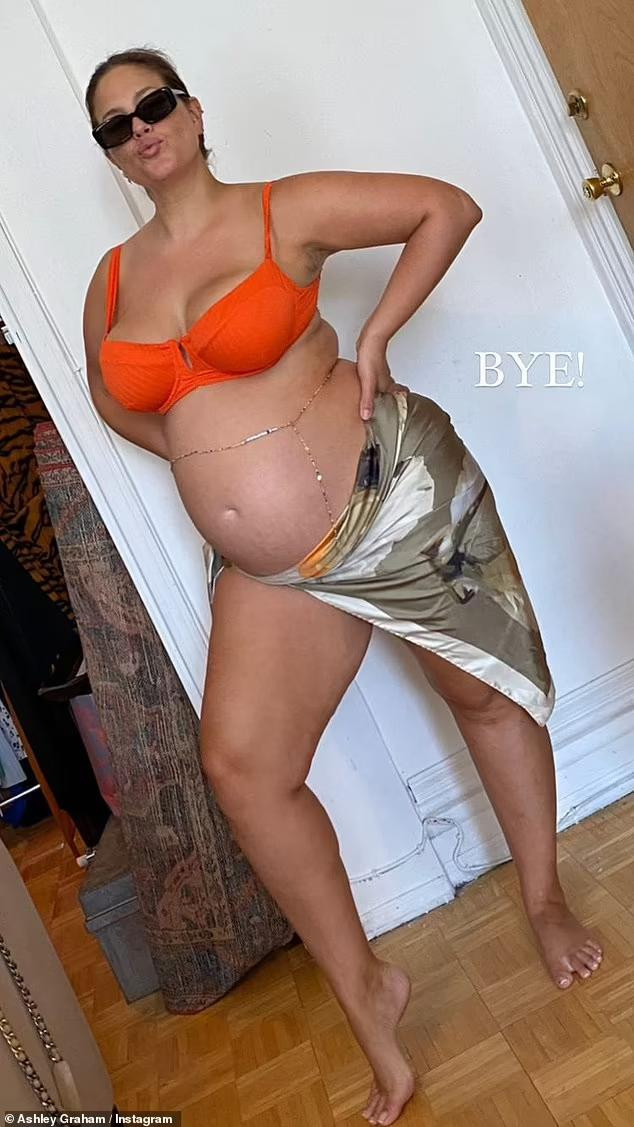 Sau hơn 1 thập kỷ bên nhau và sắp có con thứ 2, cặp đôi vẫn giữ được lửa yêu mặn nồng khiến nhiều người ngưỡng mộ.